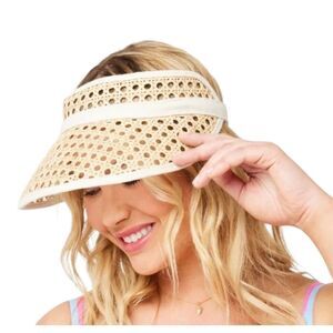 LSpace Cordova Visor in Natural Color NWT One Size‎ Snap Closure Beach Sun